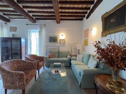 Old Town Apartamento | Luxury Apt Priori 46 in City Centre - ItalyWeGo