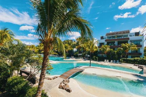 Mont Choisy Apartamento | Luxury Apt - Stunning Pool View - Beaches 2 min