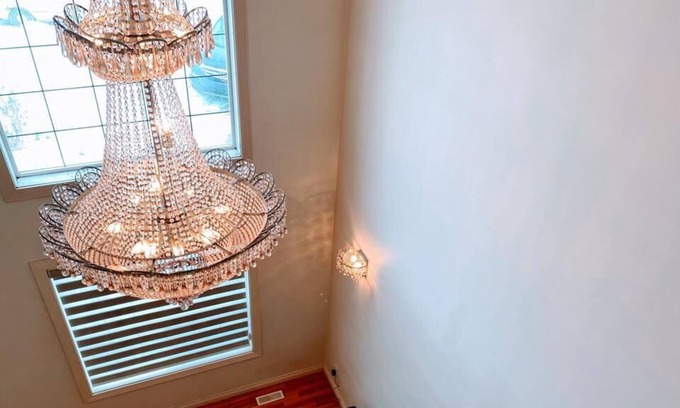 Calgary Casa | Luxury at Tara Vista NE Near Calgary Airport