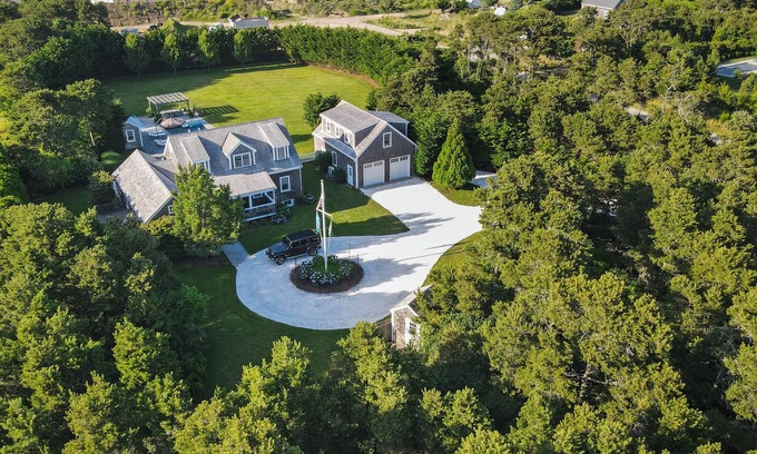 Nantucket Casa | Luxury Awaits at Your Dream Surfside Estate - 8 Bedrooms, Heated Pool, and more!