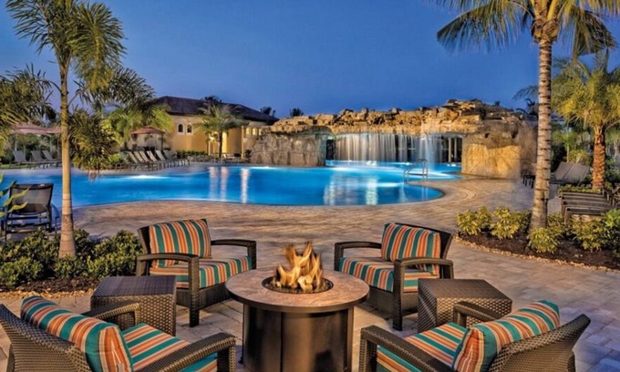 Naples Condominio | Luxury Awaits In Our 2 Bed 2 Bath at Bonita National