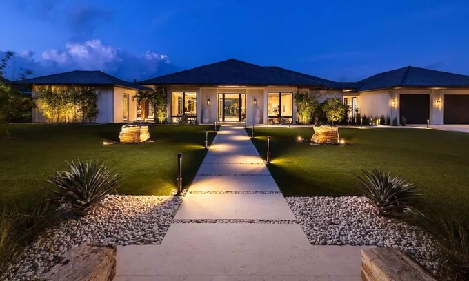 Nassau Villa | Luxury Bahamas Zen Villa