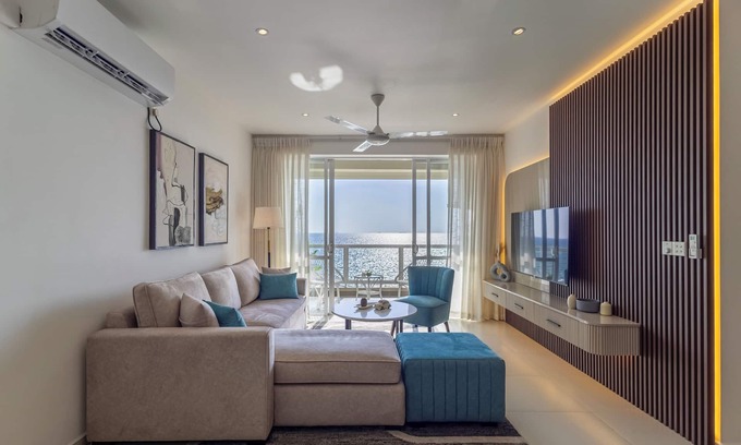 Uswetakeiyawa Condominio | Luxury Beach front Apartment - Stunning Views - Sheki Sands