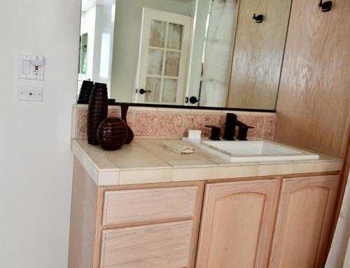 Silver Strand Casa | Luxury, Beach House, and quiet neighborhood