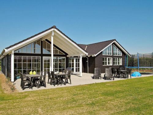 Saksild Strand Casa | Luxury Beach House with Pool