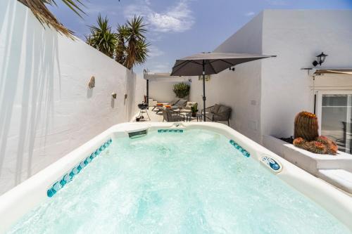 Playa del Cable Apartamento | Luxury Beach La Concha Playa Honda
