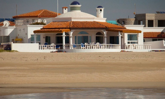 Puerto Peñasco Casa | Luxury Beachfront home in Playa la Jolla on quiet beach & Private Chef