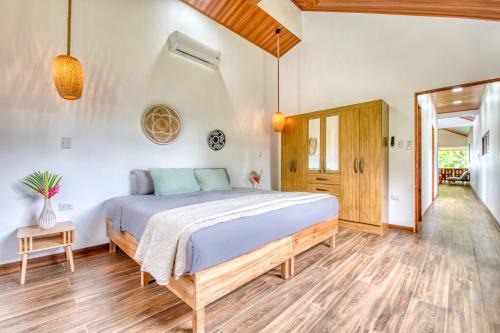Cocles Apartamento | Luxury Beachfront Apartment with Oceanview Terrace