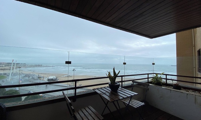 Aldoar Foz do Douro e Nevogilde Condominio | luxury beachfront flat in Porto beach district, full amenities