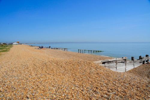 Eastbourne Apartamento | LUXURY BEACHFRONT OUTSTANDING 2 bedroom APARTMENT