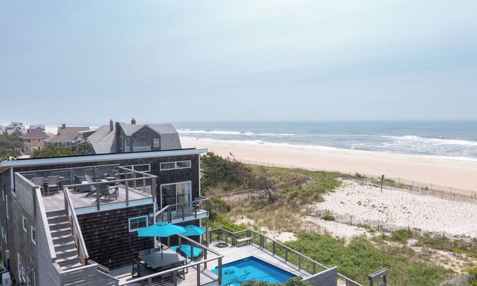 Ocean Bay Park Casa | Nueva construcción de lujo frente a la playa con piscina - Construido en 2016