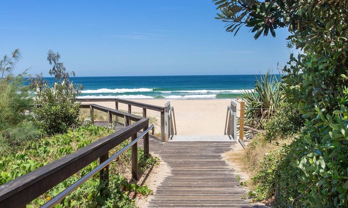 Yaroomba Casa | CASA DE LUJO JUNTO A LA PLAYA, Precio especial para mayo / junio para estadías prolongadas, 4-8 semanas