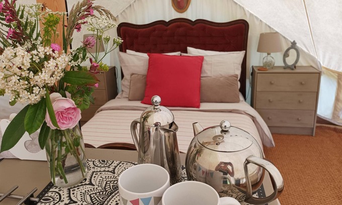 Auzances Cabina | Campana de lujo Glamping en el corazón de la Francia rural