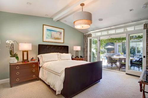 Beverly Glen Casa | Luxury Beverly Hills Suite