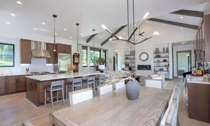 Gallatin Gateway Casa | Luxury Big Sky Mountain Farmhouse