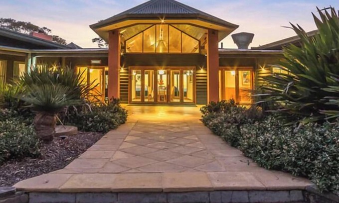 Kulnura Cabina | Luxury Biram Lodge Bush Retreat