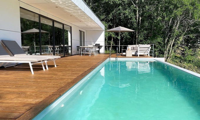 Lachapelle-Auzac Villa | Villa boutique de lujo con piscina privada y jacuzzi, diseño industrial