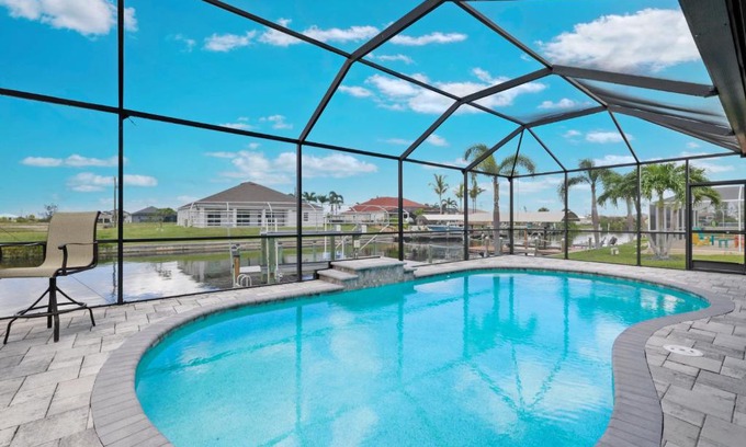 Burnt Store Villa | Luxury breathtaking Villa with direct Gulf access & Heated Pool, Villa Manatee Sight