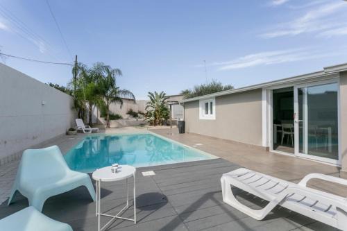 Santa Croce Camerina Villa | Luxury Bungalow