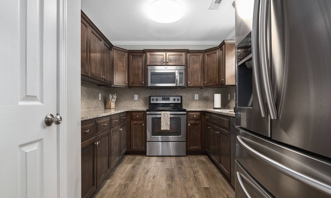 North Belmont Casa | Luxury Bungalow w/ hand selected designer finishes