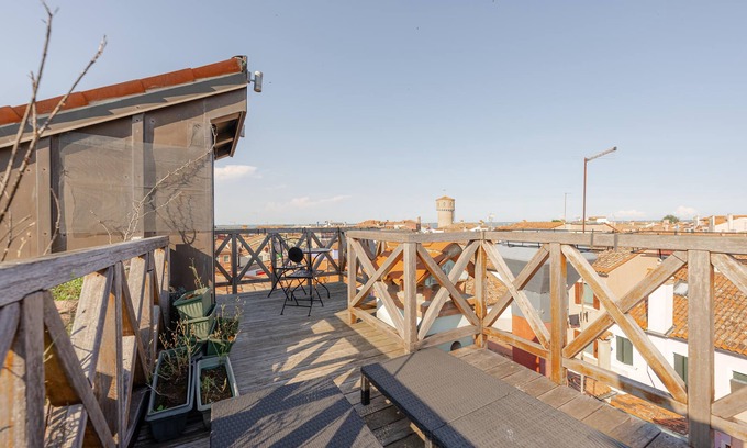 Burano Apartamento | Luxury Burano Penthouse - Lagoon View