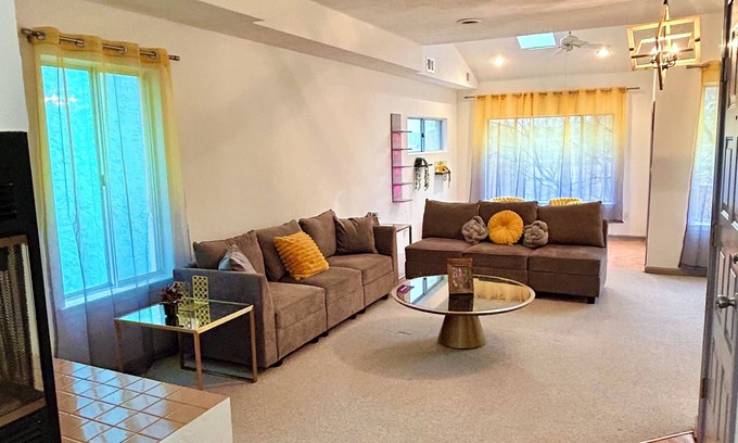Buckroe Beach Casa | Luxury by the Bay: 2-bedroom Beach House Hampton