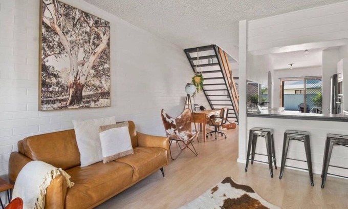 Wagga Wagga Apartamento | Luxury by the Lagoon - Water Views, 3 Mins to CBD