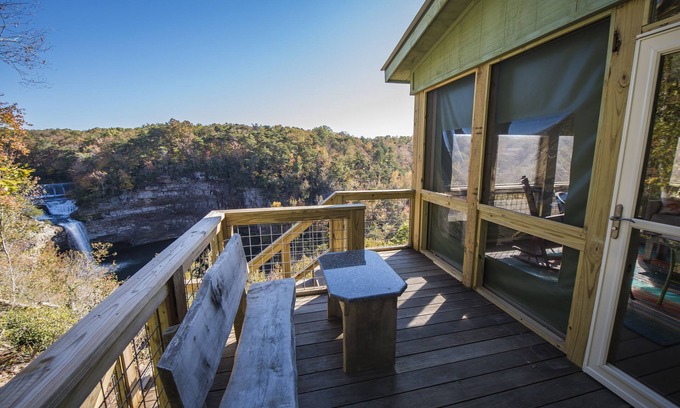 Mentone Cabaña | Con vistas al cañón en Desoto Falls en Lookout Mountain en Mentone, Alabama