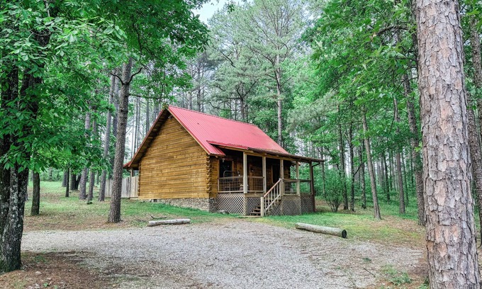 Bismarck Cabina | Luxury cabin getaway on a 40 acre retreat