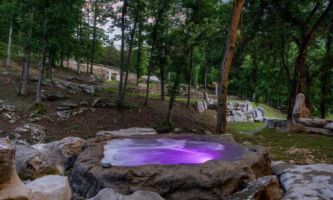 Marshall Casa | Luxury Cabin - Hot Tub, Firepit by Buffalo River