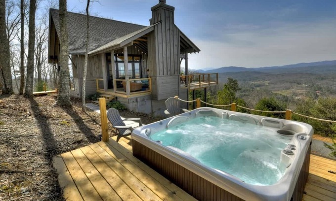 Mineral Bluff Cabina | Luxury Cabin/Hot Tub/Mountain Views/Secluded