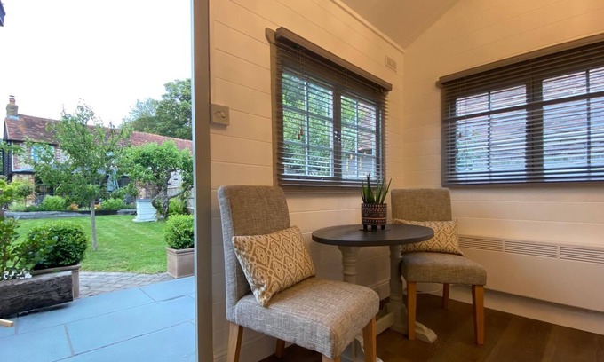 Boxgrove Cabina | Luxury Cabin in Halnaker, Goodwood