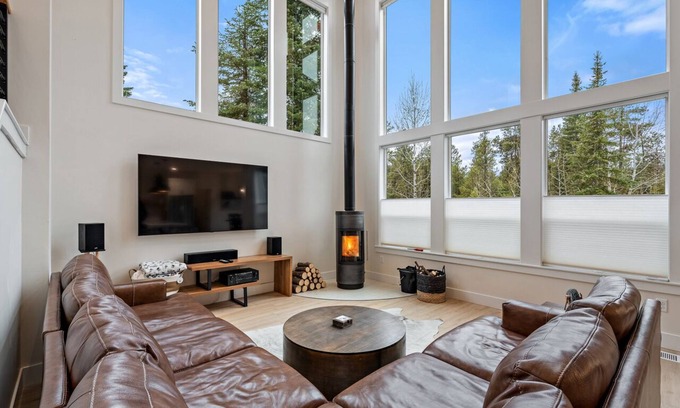 Donnelly Casa | Luxury Cabin Lake Cascade/Tamarack & Hot Springs
