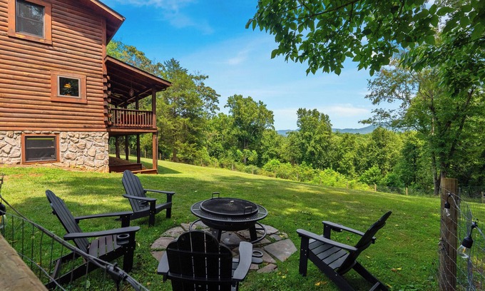Roseland Cabina | Luxury Cabin on 6 Acres w/ Mountain Views Near Nelson 151 & Wintergreen