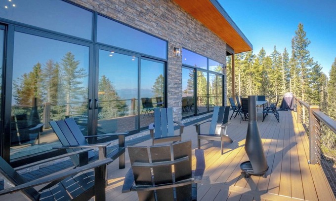 Angel Fire Cabina | NEW Stunning Mountain Trail Retreat