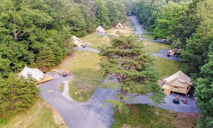 Great Cacapon Alquiler De RV | Luxury Camping with King Bed - Cacapon Tent