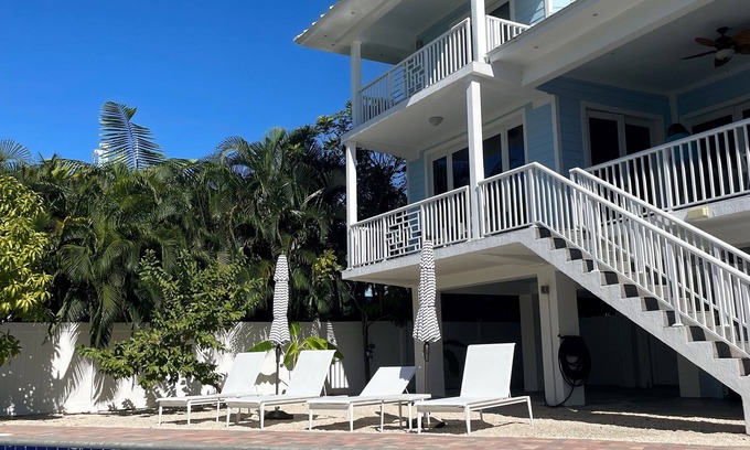 Pirates Cove Casa | Luxury Cape Cod Villa with pool and Tiki patio