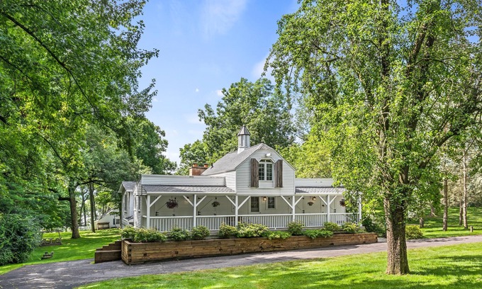 Green Lake Casa | Luxury carriage house with tons of space and 325 feet of shoreline!!