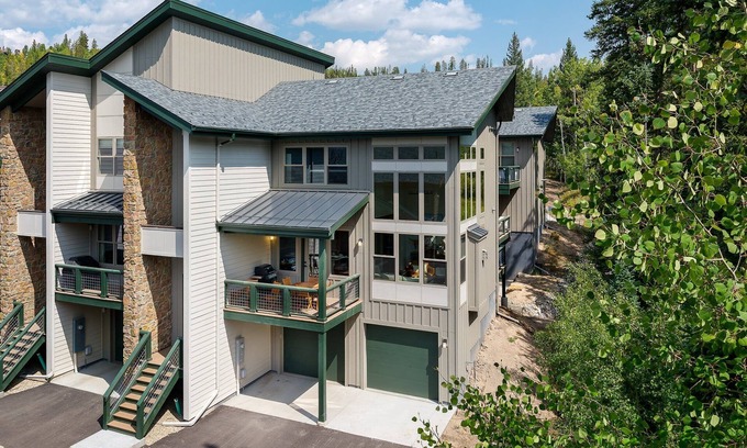 Rendezvous Casa | Luxury Chalet 20 I Private Hot Tub I Great Views I Best Price I Discounted Attractions