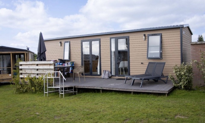Westerland Chalet De Esquí | luxury chalet on a cosy campsite near the sea