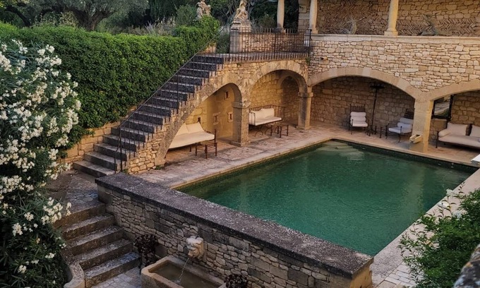 Saint-Maximin Otro | LUXURY CHATEAU FOR RENT UZES PROVENCE