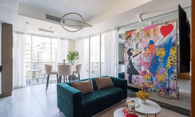 Evaristo Morales Condominio | Luxury-CityCenter-1br-View-Pool-Downtown-Yellowkey