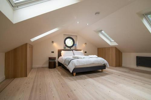 Knutsford Casa | Luxury Coach house next to woodland in Knutsford