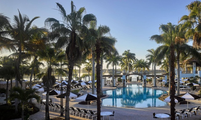 Hunt Club Cabaña | Pet Friendly 2BR PGA Resort Cottage w/Private Terrace: Golf, Pool, Dining & Spa