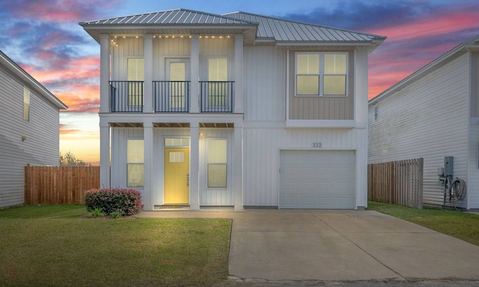 Callaway Casa | Luxury Coastal Inspired 4-Bedroom in Panama City
