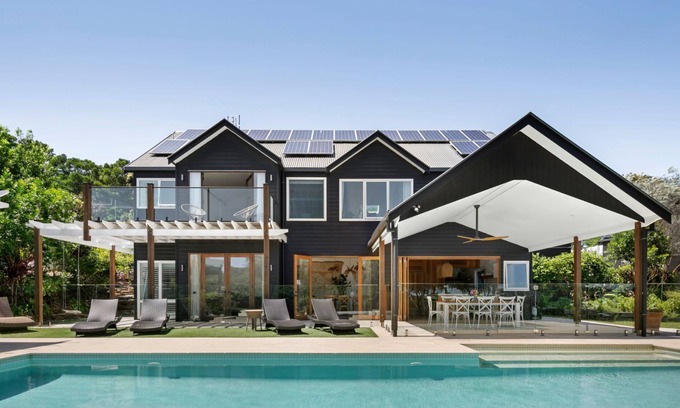 Lennox Head Casa | Luxury Coastal Retreat Near Boulders Beach.Winter Escape Special - Your Ultimate Getaway Awaits!