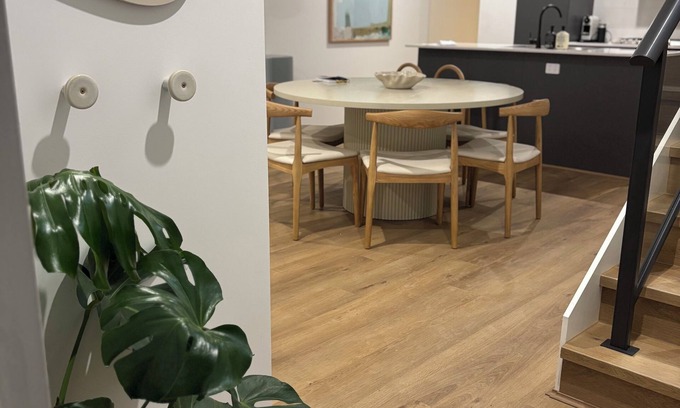 Iluka Casa | Luxury coastal townhouse only minutes from beach, restaurants and shops.