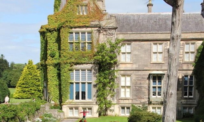 Killarney Casa | Luxury & Comfort By Lakes Of Killarney - ideal for large families or groups
