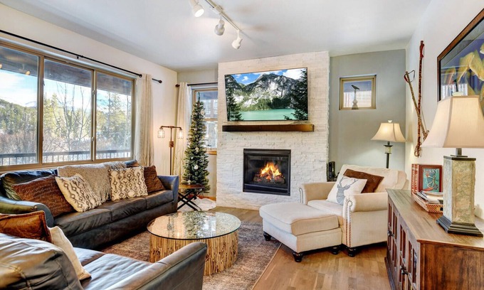 Winter Park Casa | Luxury Condo 414 I Pool I Club House I Hot Tub I Best Price I Discounted Attractions