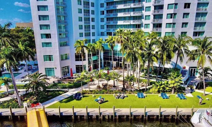 Birch Park Finger Streets Condominio | Luxury Apartment by the Sea.